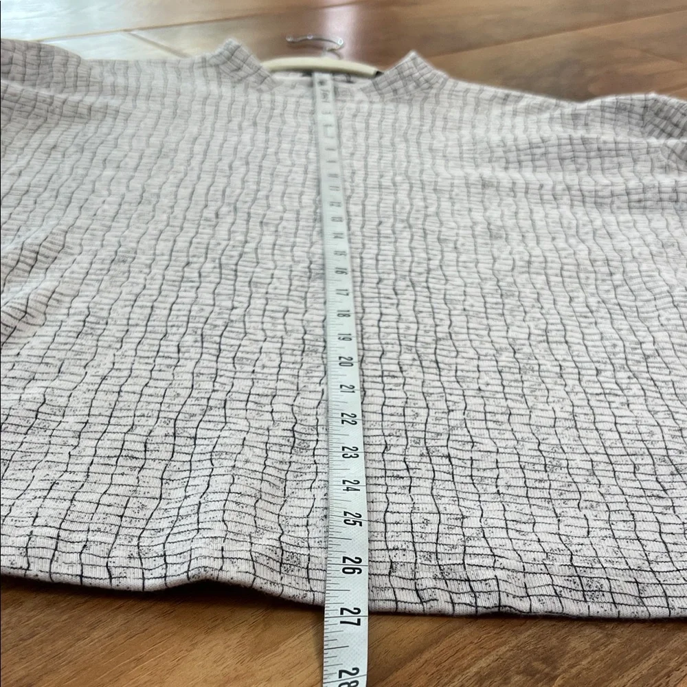 Women's Gray Crewneck Sweater